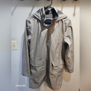 LANDS END RAIN COAT SIZE MEDIUM 10/12